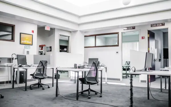 furniture store office furniture setups img 2